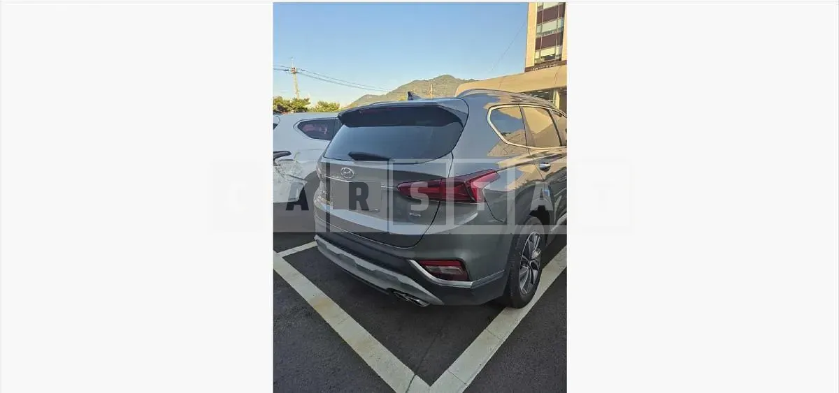Photo 2 of 16: 2019 Hyundai Santa Fe TM Diesel 2.2 4WD — Korean insurance auction