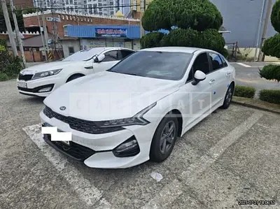 Photo 1 of 9: 2021 Kia K5 — Korean insurance auction