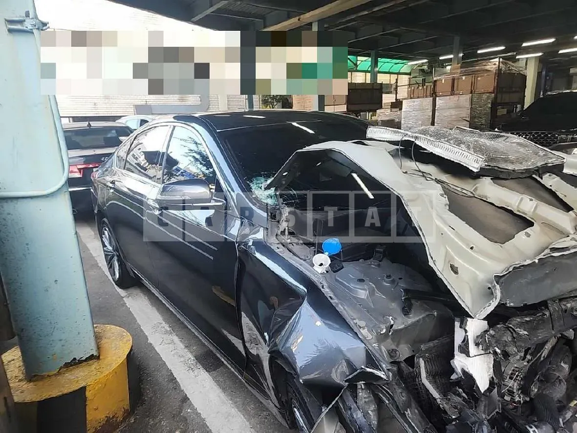 Photo 2 of 15: 2018 Genesis G80 3.3 — Korean insurance auction