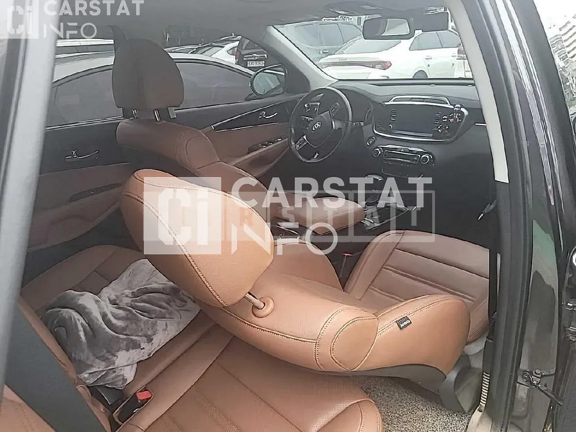 Photo 2 of 19: 2018 Kia Subsorento — Korean insurance auction