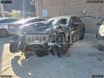 Photo 1 of 20: 2022 Mercedes-Benz E220d, VIN W1KZF0FB7NB027017 — Korean insurance auction