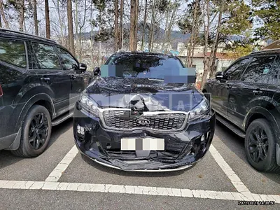 Photo 1 of 11: 2018 Kia Sorento 2.2 (4WD), VIN KNAPK81BDKA520791 — Korean insurance auction