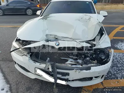 Photo 1 of 38: 2015 BMW 320d, VIN WBA3D3103FK277379 — Korean insurance auction