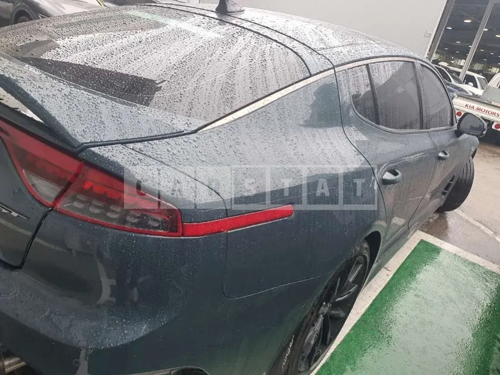 Photo 2 of 41: 2022 Kia Stinger — Korean insurance auction