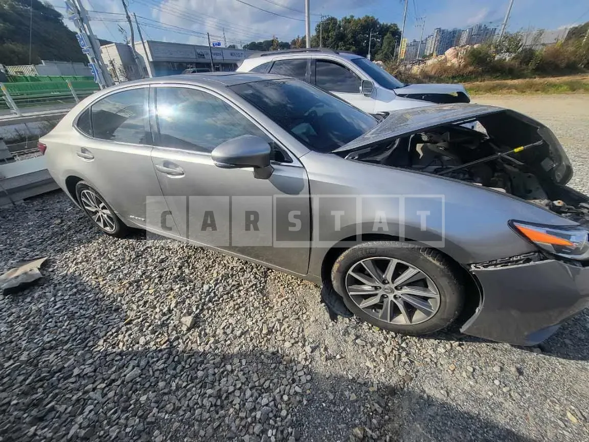 Photo 2 of 17: 2016 Lexus ES300h, VIN JTHBW1GG6G2128420 — Korean insurance auction