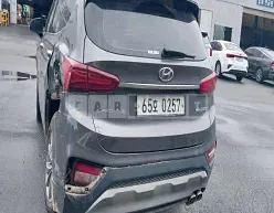 Photo 2 of 47: 2019 Hyundai Santa Fe, VIN KMHS281CDKU165818 — Korean insurance auction