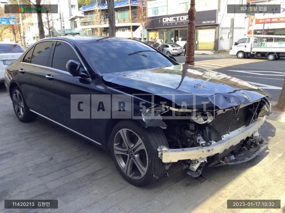Photo 2 of 10: 2019 Mercedes-Benz E300, VIN WDDZF4JBXKA679047 — Korean insurance auction