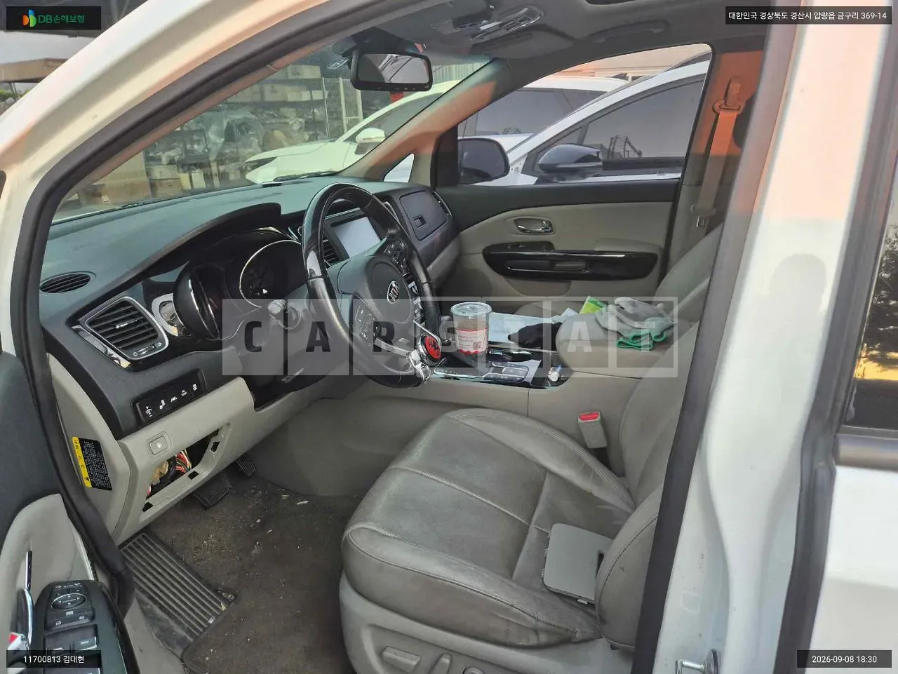 Photo 2 of 8: 2018 Kia Carnival, VIN KNAME81ABKS446112 — Korean insurance auction