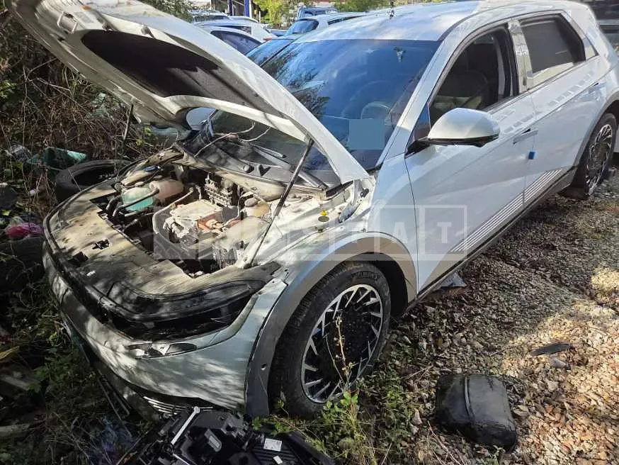 Photo 2 of 5: 2022 Hyundai IONIQ 5 AWD Long Range Electric Car — Korean insurance auction