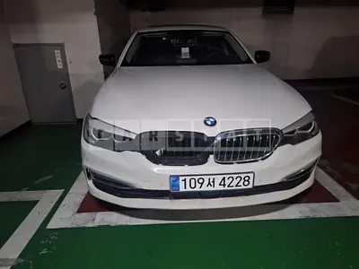 Photo 1 of 3: 2019 BMW 530i, VIN WBAJD310XKWW03091 — Korean insurance auction
