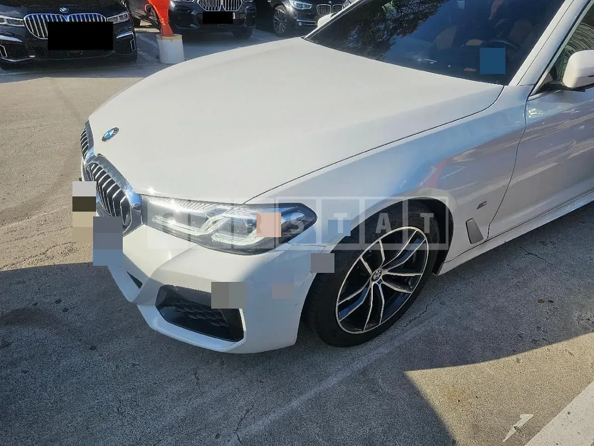 Photo 2 of 4: 2023 BMW (parts) 520i Light — Korean insurance auction