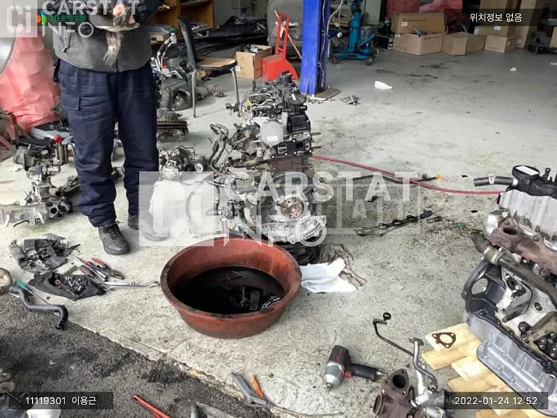 Photo 2 of 2: 2019 Kia Engine Carnival, VIN KNAMC81ABKS533388 — Korean insurance auction