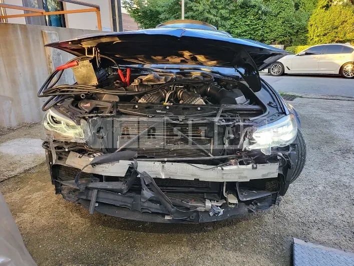 Photo 2 of 8: 2016 BMW M5, VIN WBSFV9107FGD77192 — Korean insurance auction