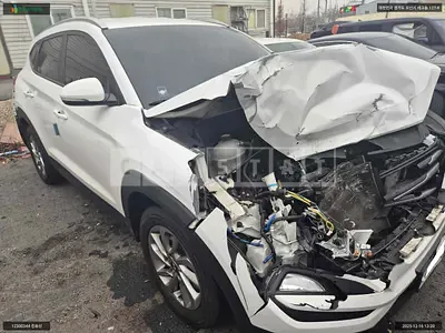 Photo 1 of 10: 2015 Hyundai Tucson, VIN KMHJ3815GGU140484 — Korean insurance auction