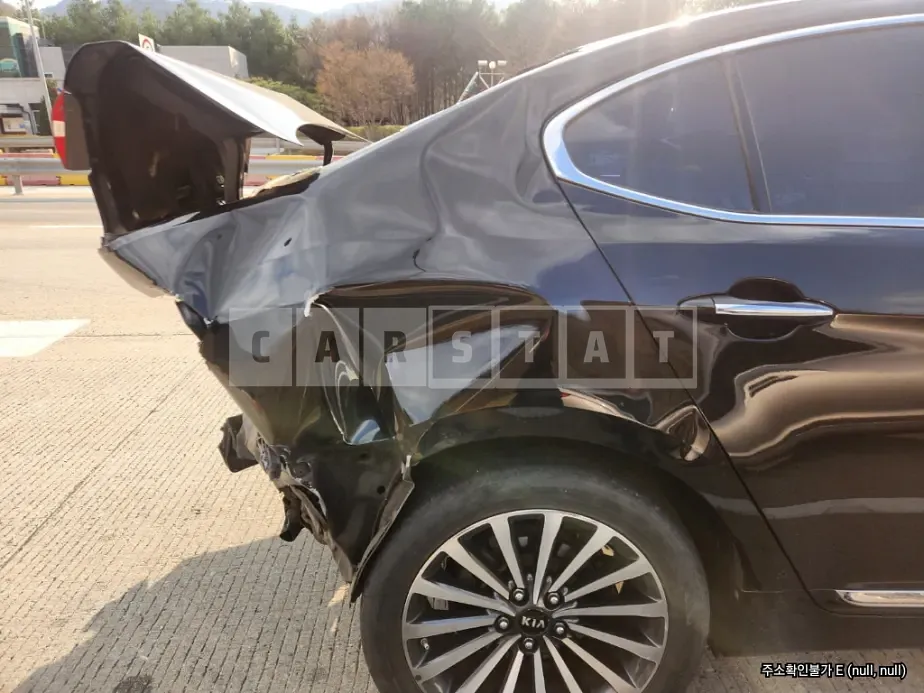 Photo 2 of 3: 2020 Kia K5 1.6 — Korean insurance auction