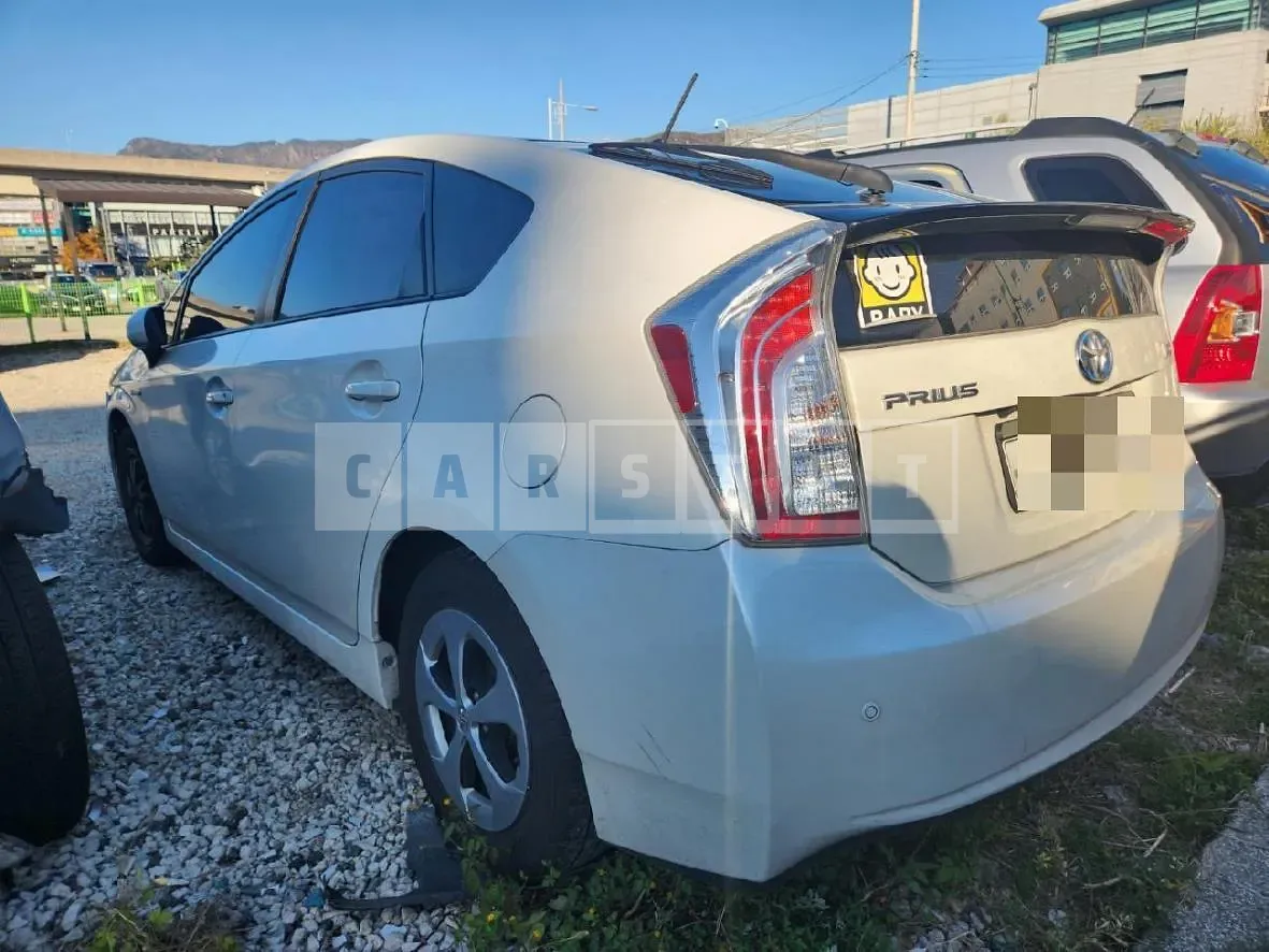 Photo 2 of 7: 2014 Toyota Prius — Korean insurance auction