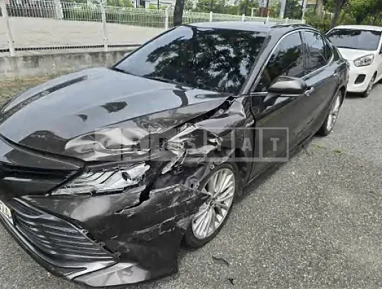 Photo 2 of 23: 2018 Toyota Camry Hybrid, VIN JTNB21HK4J3004689 — Korean insurance auction
