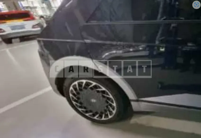 Photo 2 of 6: 2022 Hyundai Modern Ionic 5, VIN KMHKR81AFNU010474 — Korean insurance auction