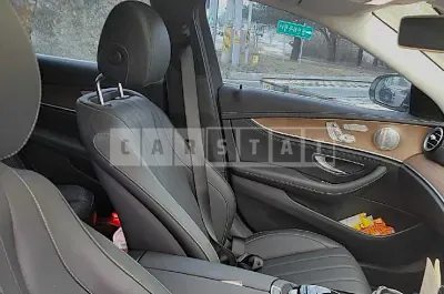 Photo 1 of 9: 2020 Mercedes-Benz E 300 4Matic, VIN W1KZF4KBXLA810798 — Korean insurance auction