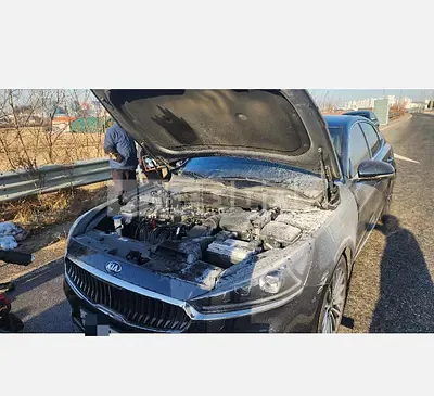 Photo 1 of 5: 2017 Kia K7 — Korean insurance auction