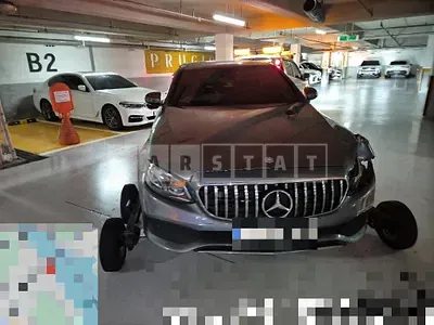 Photo 1 of 39: 2016 Mercedes-Benz E220 d — Korean insurance auction