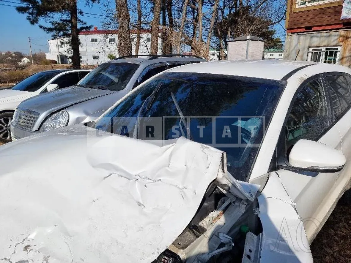 Photo 2 of 17: 2017 Hyundai Tucson TL, VIN KMHJ281ABHU472620 — Korean insurance auction