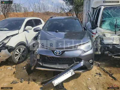 Photo 1 of 16: 2018 Toyota LAV4 Hybrid, VIN JTMDJREV0JD210373 — Korean insurance auction