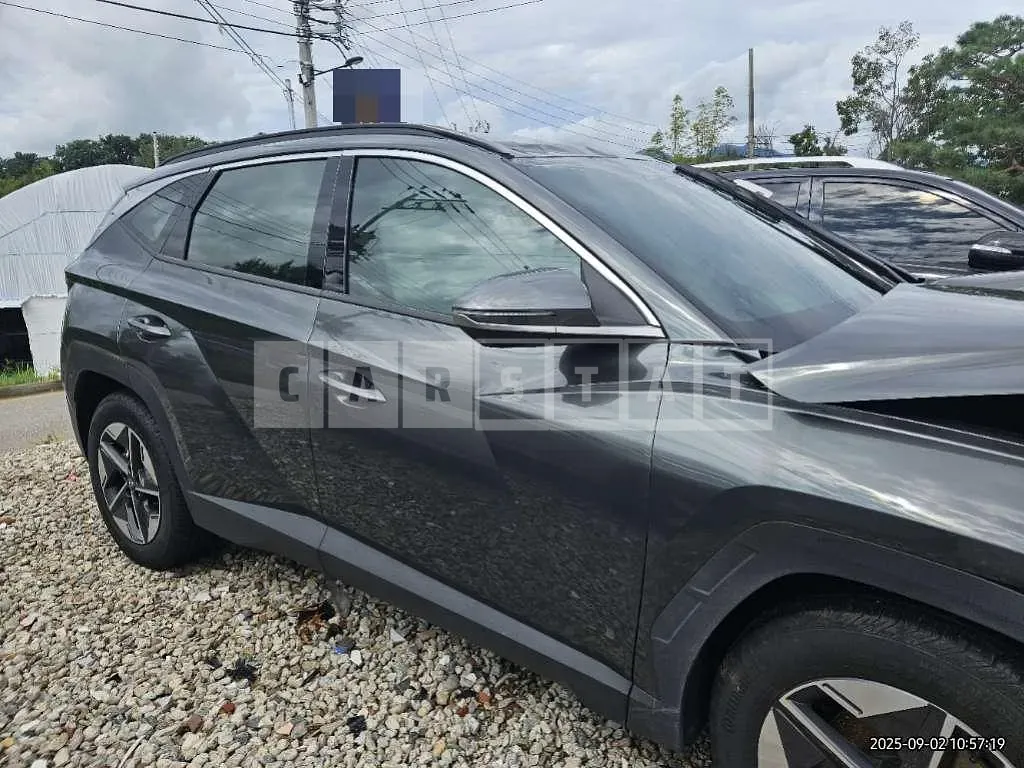 Photo 2 of 38: 2024 Hyundai Tucson Hybrid — Korean insurance auction