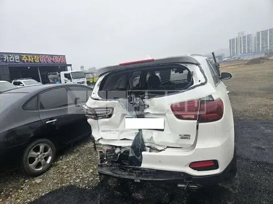Photo 2 of 6: 2019 Kia Sorento — Korean insurance auction