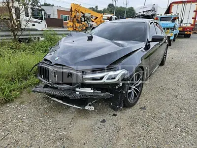Photo 1 of 7: 2021 BMW 520i, VIN WBA11BH06MWX27063 — Korean insurance auction