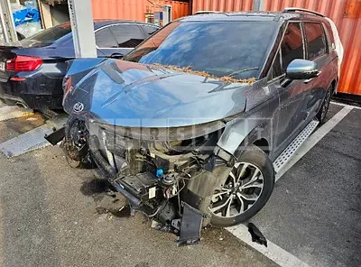 Photo 1 of 40: 2021 Kia Carnival 9-Seater 2.2 — Korean insurance auction