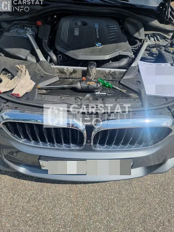 Photo 2 of 16: 2018 BMW Calm 540i xDrive — Korean insurance auction