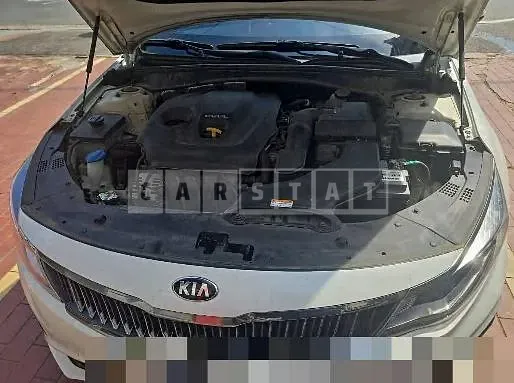 Photo 2 of 9: 2018 Kia K5 — Korean insurance auction