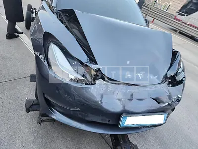 Photo 1 of 16: 2021 Tesla Model 3 Long Range, VIN 5YJ3E1EB6MF892227 — Korean insurance auction