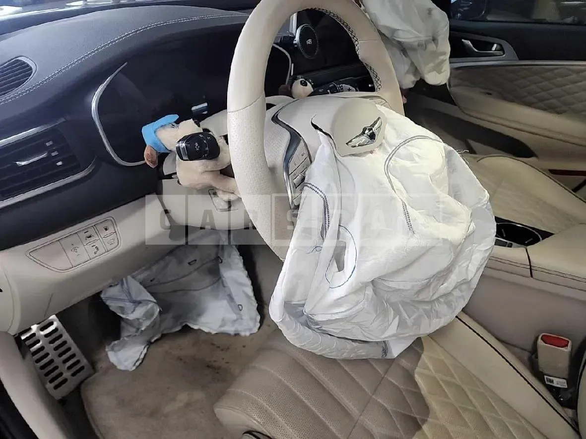 Photo 2 of 26: 2020 Genesis G70 3.3T — Korean insurance auction