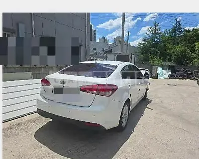 Photo 1 of 11: 2016 Kia Kz — Korean insurance auction