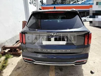 Photo 1 of 8: 2020 Kia Sorento 2.2, VIN KNARH81BGMA056349 — Korean insurance auction