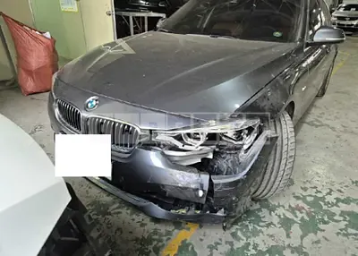Photo 1 of 28: 2018 BMW 320i — Korean insurance auction