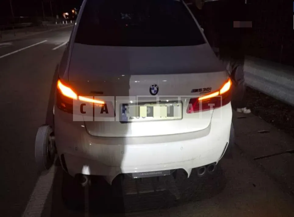 Photo 2 of 5: 2017 BMW 530i xDrive — Korean insurance auction