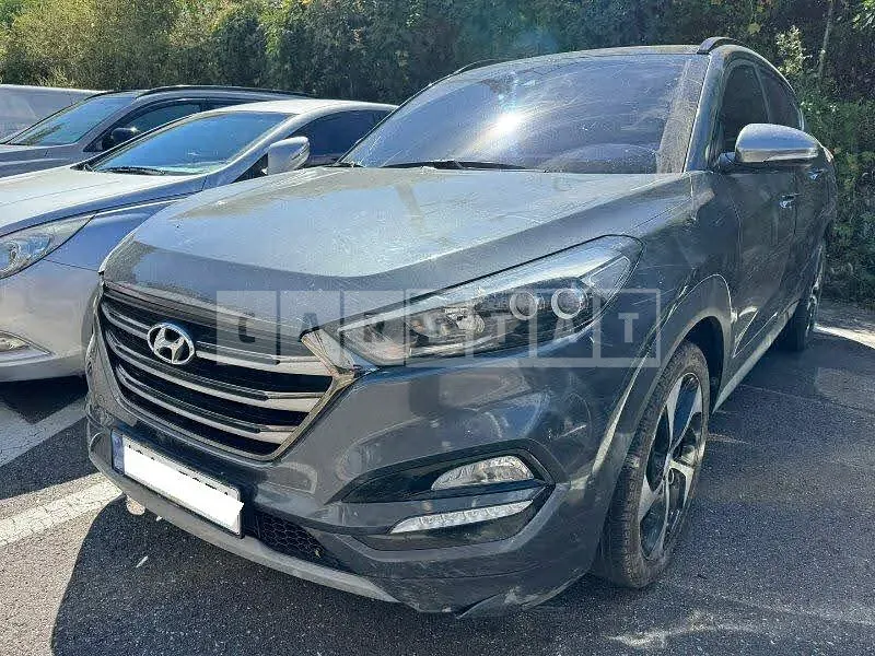 Photo 2 of 48: 2017 Hyundai Tucson, VIN KMHJ581ABJU504057 — Korean insurance auction