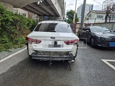 Photo 1 of 47: 2018 Kia K5 — Korean insurance auction
