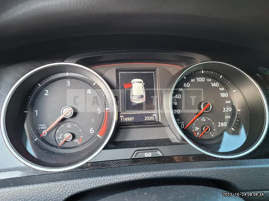 Photo 2 of 18: 2016 Volkswagen Golf GTD BMT, VIN WVWZZZAUZGW157286 — Korean insurance auction