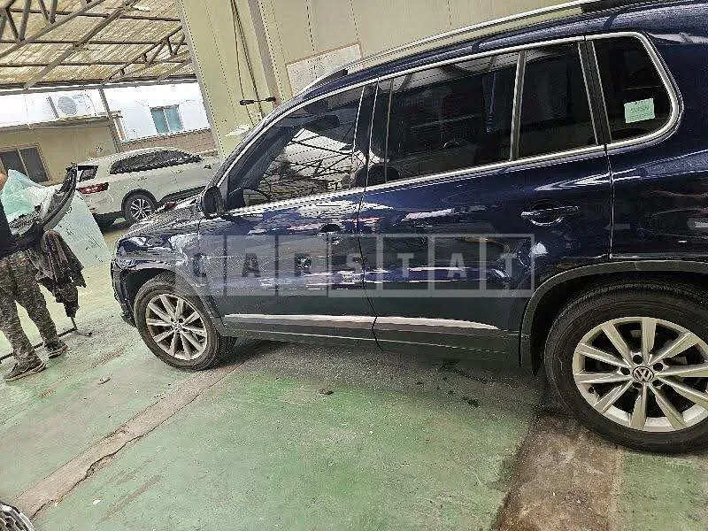 Photo 2 of 32: 2015 Volkswagen Tiguan 2.0 TDI BMT, VIN WVGZZZ5NZFW560978 — Korean insurance auction