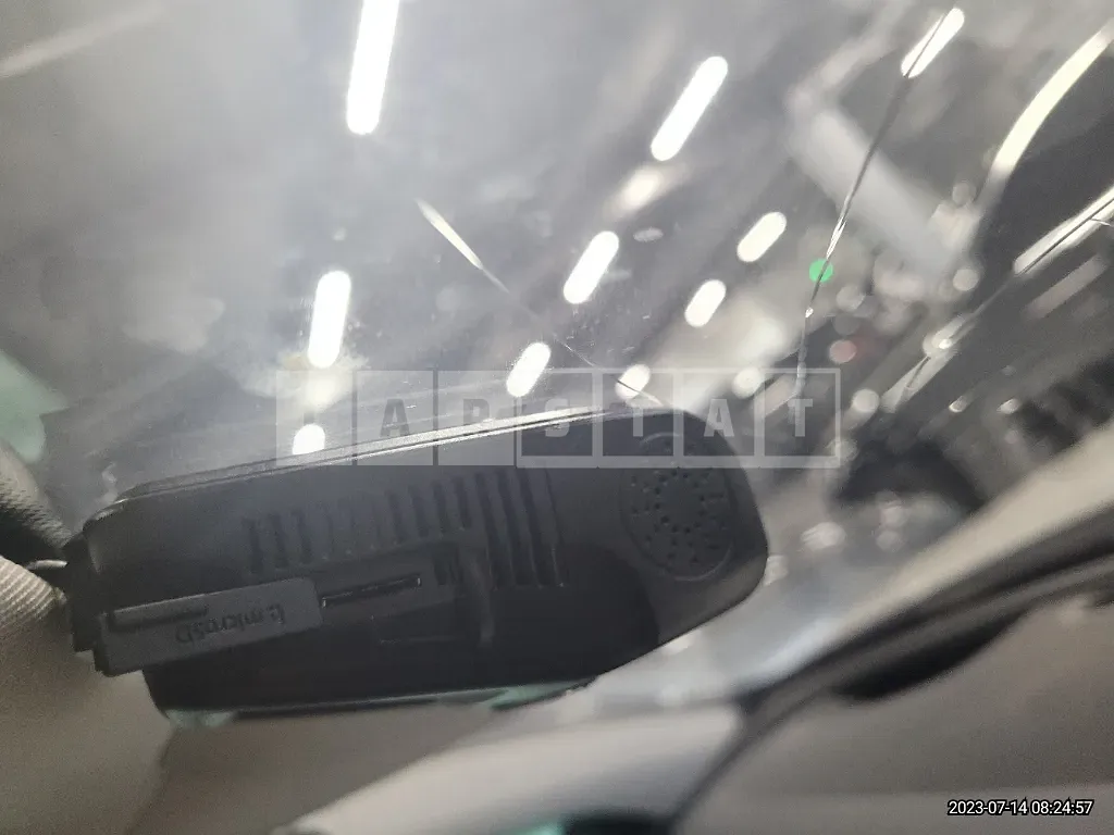 Photo 2 of 19: 2019 Mercedes-Benz E300 4Matic, VIN WDDZF4KB0KA591610 — Korean insurance auction