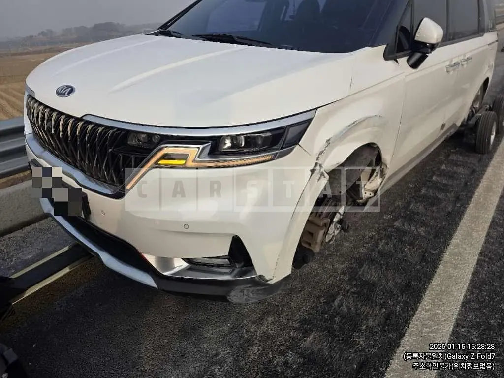 Photo 2 of 45: 2020 Kia Carnivals — Korean insurance auction