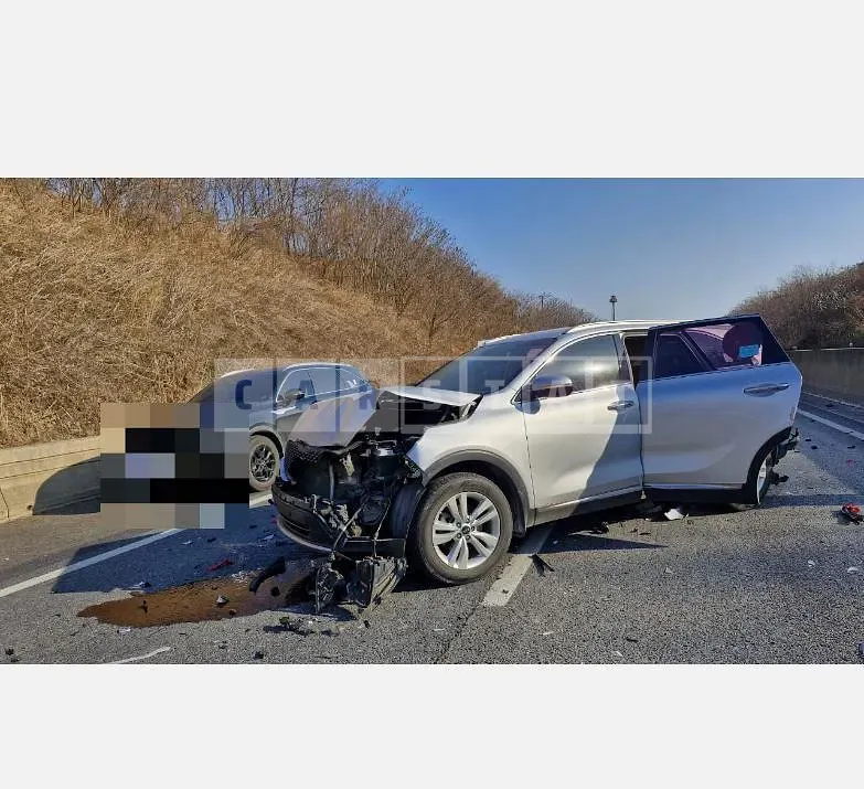 Photo 3 of 3: 2017 Kia Sorento 2.0 — Korean insurance auction