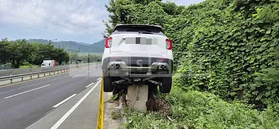 Photo 1 of 7: 2021 Ford Explorer 3.0 — Korean insurance auction