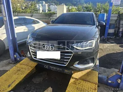 Photo 1 of 26: 2021 Audi A4 40 TFSI — Korean insurance auction