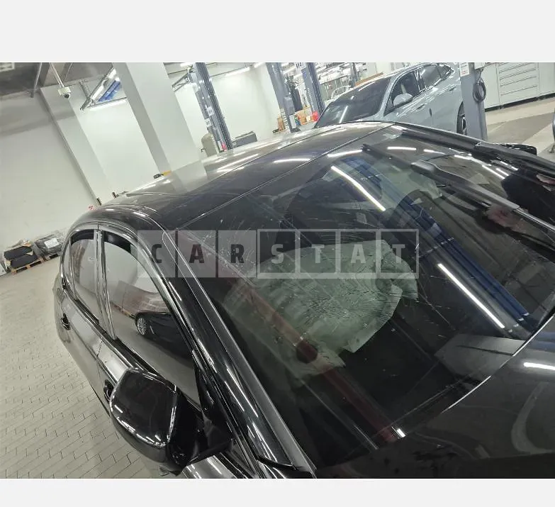 Photo 2 of 25: 2021 BMW 330e Hybrid — Korean insurance auction