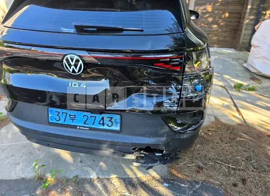 Photo 2 of 12: 2023 Volkswagen ID.4 Pro, VIN WVGZZZE22PE052358 — Korean insurance auction